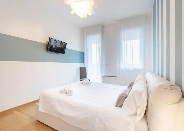 4 Star Family & Friends - Self Check-in * Bologne