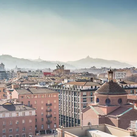 4 Star Family & Friends - Self Check-in