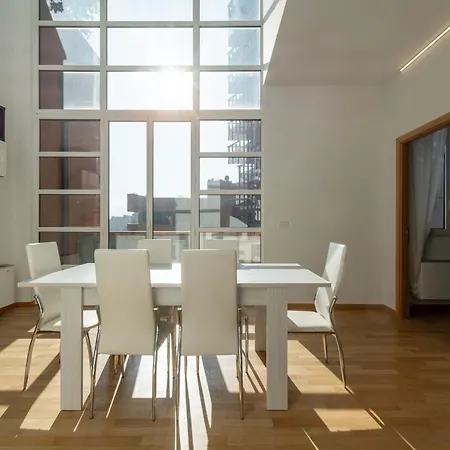 4 Star Family & Friends - Self Check-in Bolonya