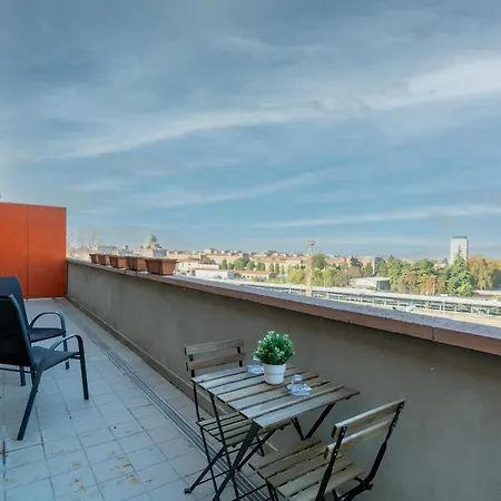 4 Star Family & Friends - Self Check-in *