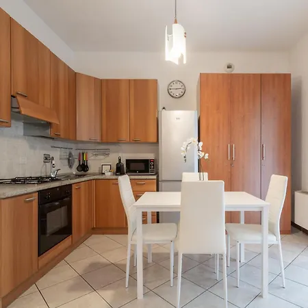 4 Star Family & Friends - Self Check-in Apartment Bologna
