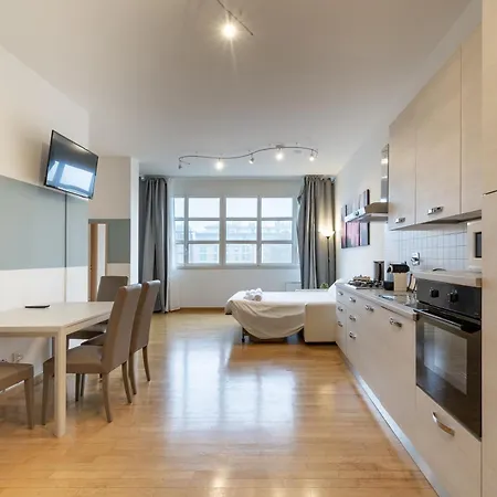 4 Star Family & Friends - Self Check-in Apartment Bologna