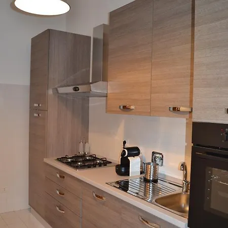 4 Star Family & Friends - Self Check-in Apartment Bologna