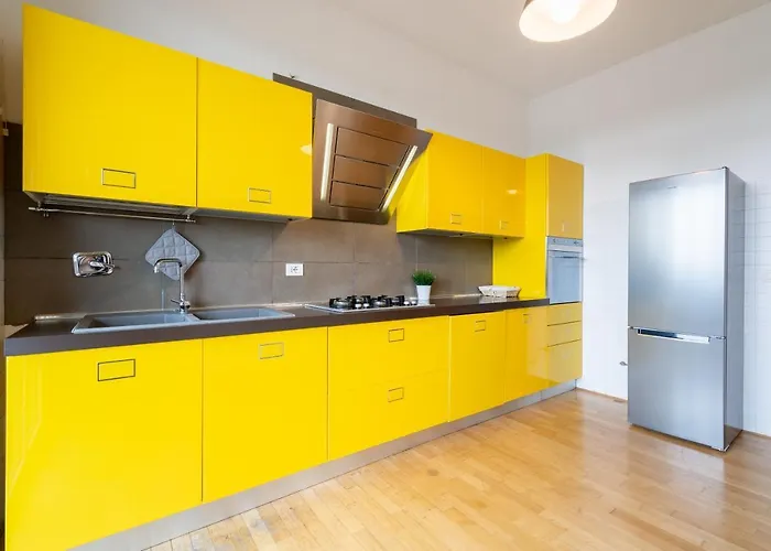 4 Star Family & Friends - Self Check-in بولونيا