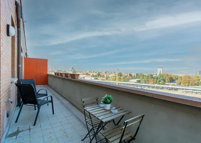 4 Star Family & Friends - Self Check-in *