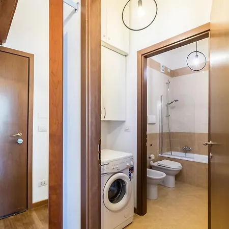 4 Star Family & Friends - Self Check-in Bologna