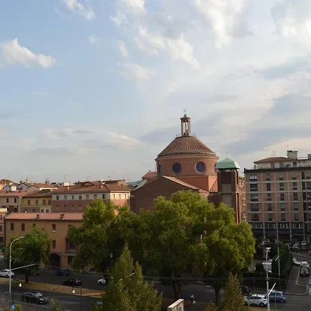 4 Star Family & Friends - Self Check-in Apartment Bologna