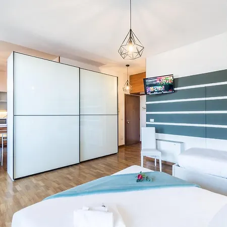 Apartment 4 Star Family & Friends - Self Check-in