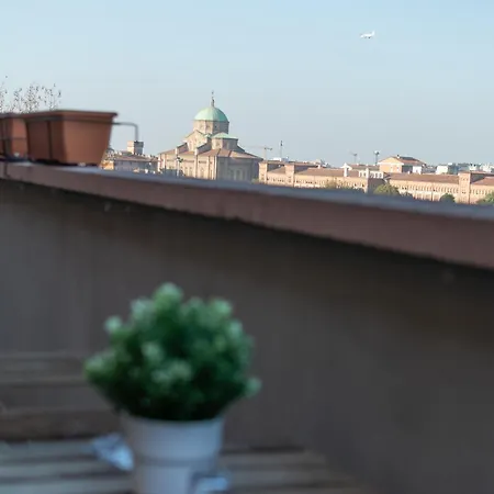 4 Star Family & Friends - Self Check-in Apartament Bolonia
