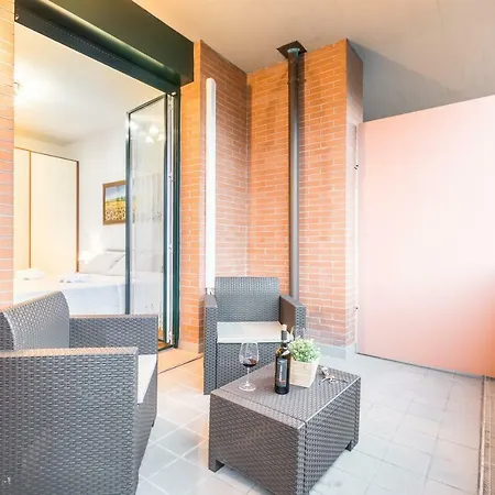 4 Star Family & Friends - Self Check-in Apartment